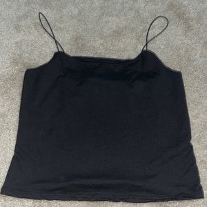 Black cropped tank top!